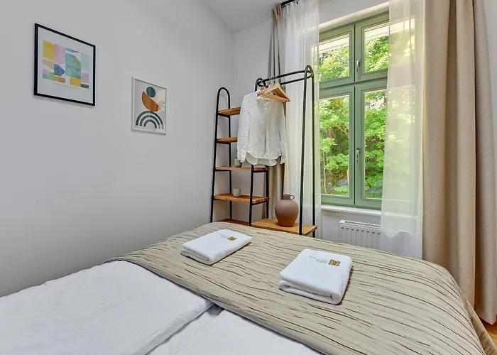 Royal - Winieckiego Апартаменти *